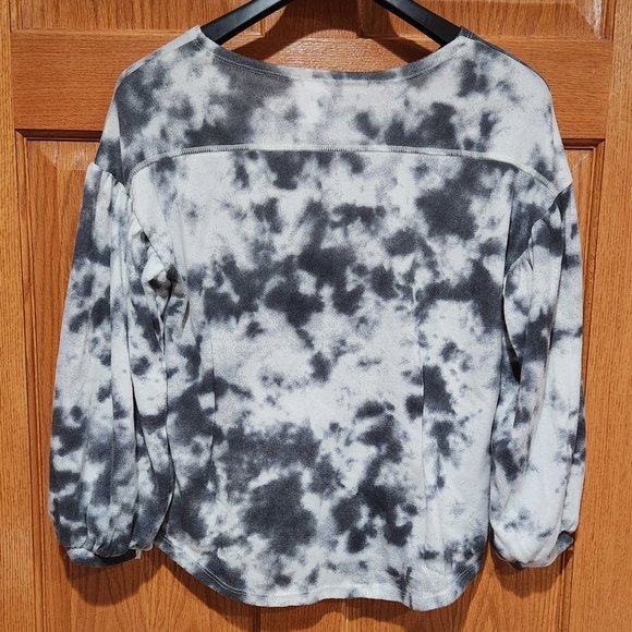 MODA BOUTIQUE Women's S Black White Gray Tie Dye Bubble Sleeve Top Sweater EUC - Picture 2 of 4